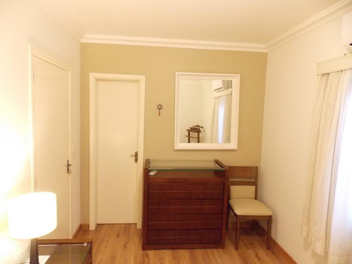 Triplex 3 Suites Em Canela Extérieur photo