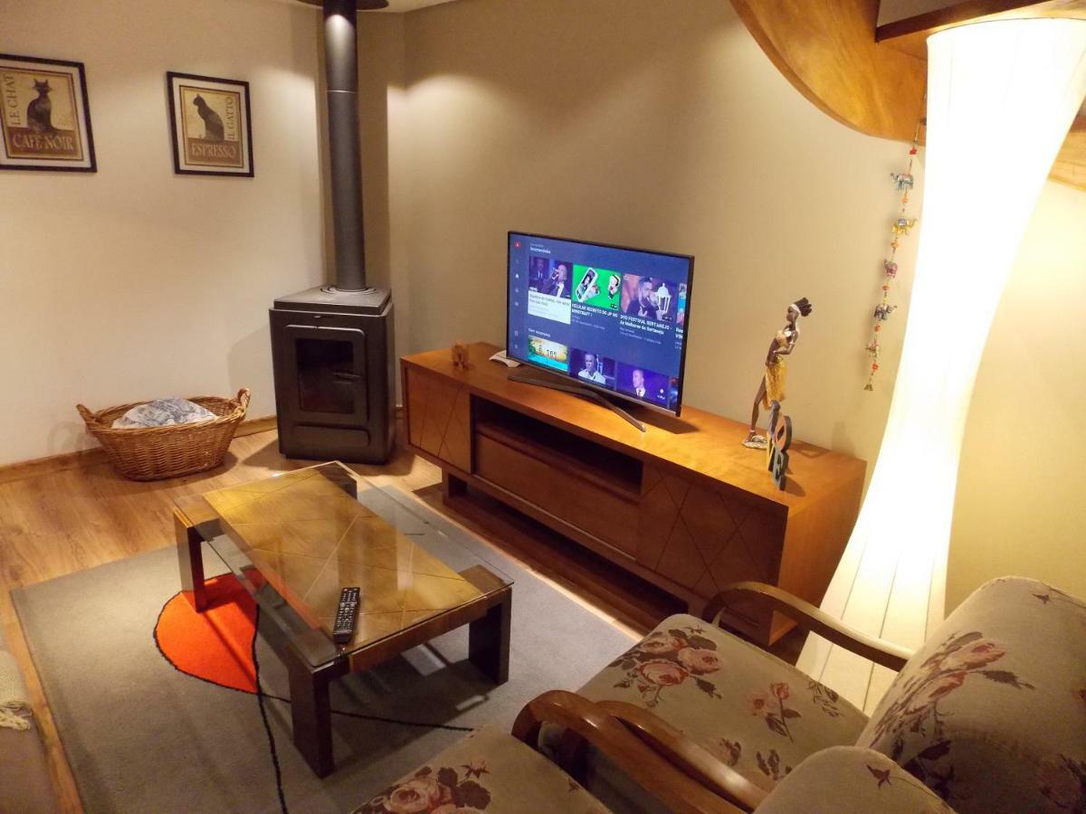 Triplex 3 Suites Em Canela Extérieur photo