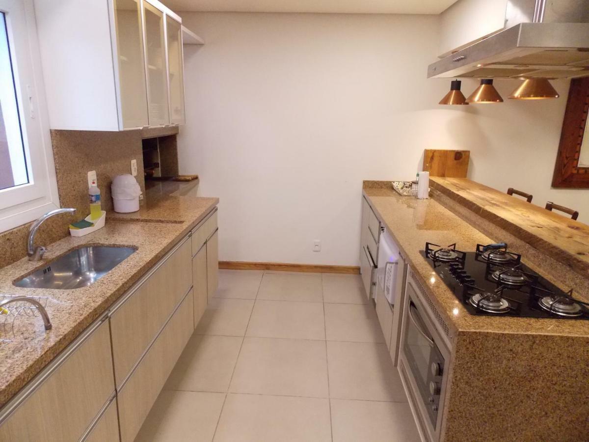 Triplex 3 Suites Em Canela Extérieur photo